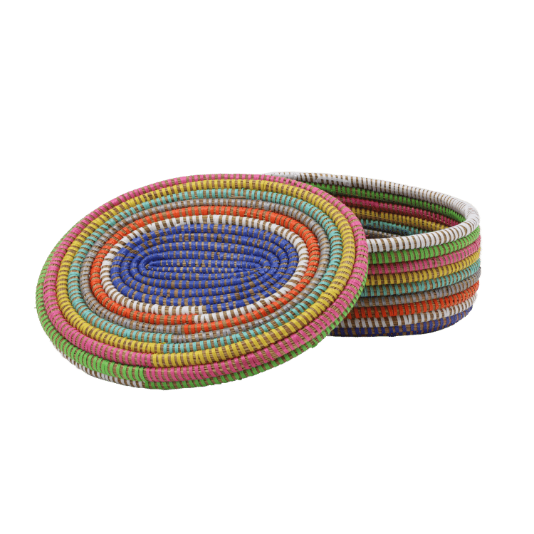 Regenboog mandje zijkant