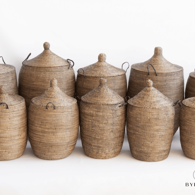 Collectie bruine manden